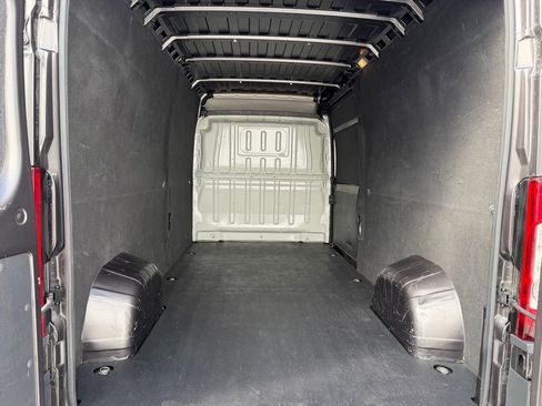 Used 2018 RAM ProMaster 2500 w/ Premium Appearance Group image 24