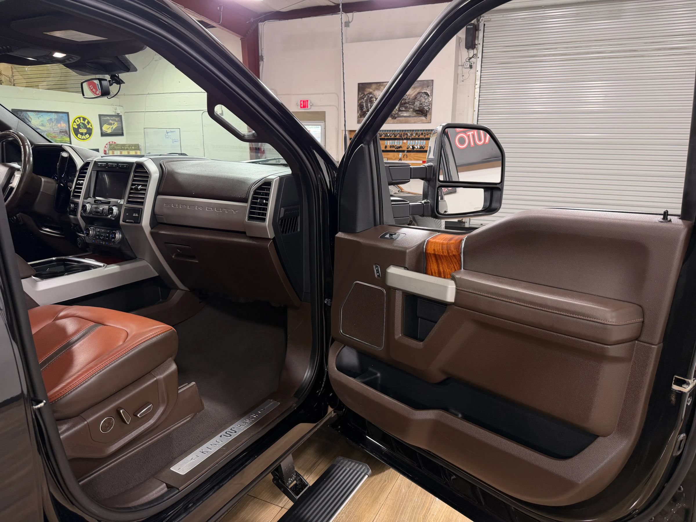Used 2021 Ford F250 King Ranch w/ King Ranch Ultimate Package AWD/4WD image 21