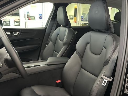 Used 2024 Volvo XC60 B5 Core w/ Climate Package AWD/4WD image 23