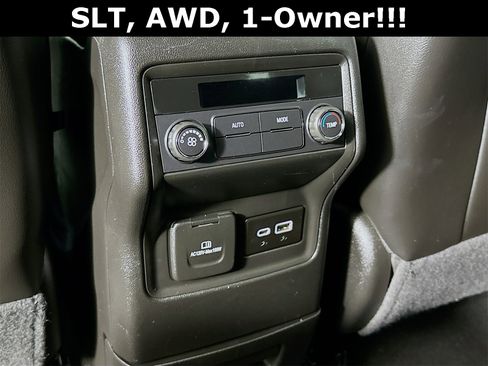 Used 2023 GMC Acadia SLT image 27