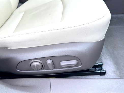 Used 2024 Chevrolet Malibu LT image 24