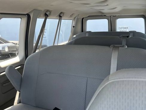 Used 2008 Ford E-350 and Econoline 350 XL RWD image 3