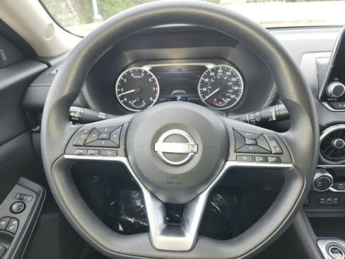 Used 2025 Nissan Sentra SV image 22