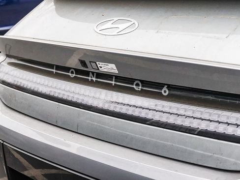 Used 2024 Hyundai Ioniq 6 SEL RWD image 11