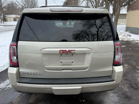 Used 2016 GMC Yukon XL SLT image 5