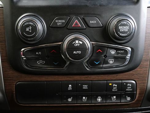 Used 2017 RAM 1500 Laramie AWD/4WD image 24