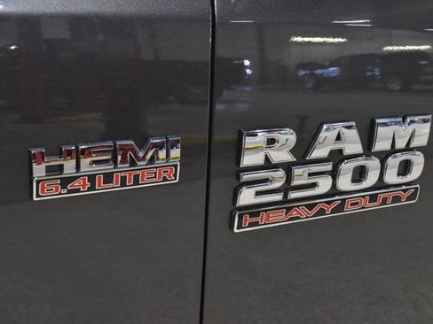 Used 2018 RAM 2500 Tradesman w/ Chrome Appearance Group image 35