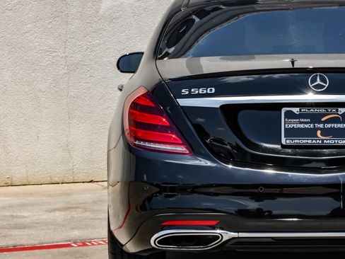 Used 2018 Mercedes-Benz S 560 Sedan image 48