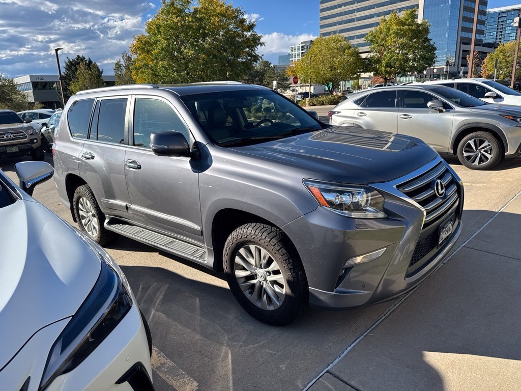 Used 2018 Lexus GX 460 Premium w/ Premium Package AWD/4WD image 2