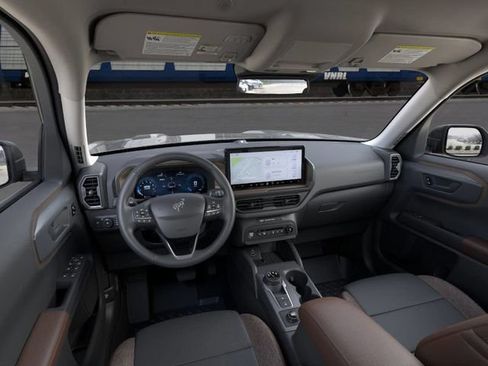 Used 2025 Ford Bronco Sport Outer Banks w/ Outer Banks Tech Package+ AWD/4WD image 11