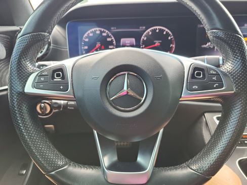 Used 2018 Mercedes-Benz E 400 4MATIC Coupe image 25
