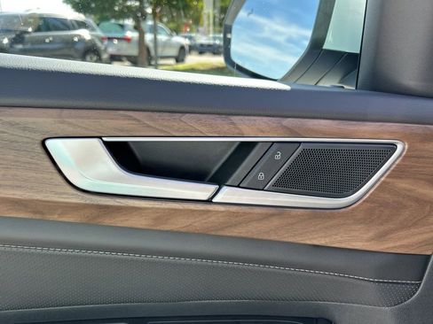 New 2026 Volkswagen Atlas SE image 18