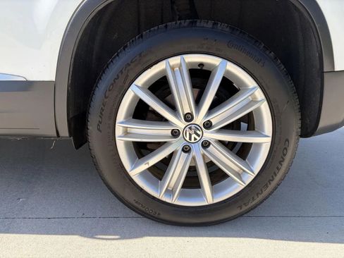 Used 2016 Volkswagen Tiguan SE AWD/4WD image 9