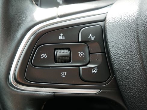 Used 2023 Buick Envision Essence image 23