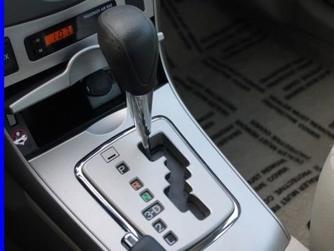 Used 2011 Toyota Corolla LE image 32