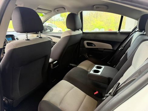 Used 2014 Chevrolet Cruze LS FWD image 19