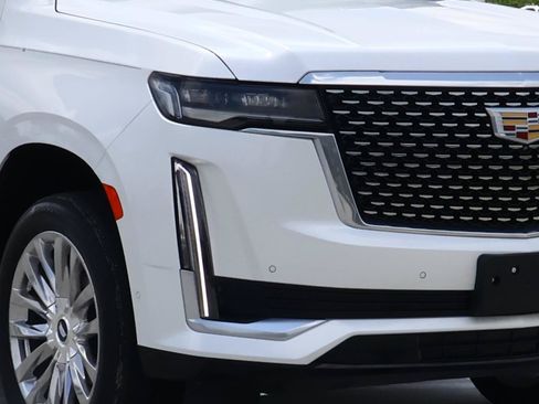Used 2024 Cadillac Escalade Premium Luxury w/ Performance Package RWD image 7