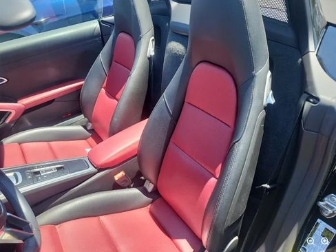 Used 2017 Porsche 718 Boxster RWD image 9