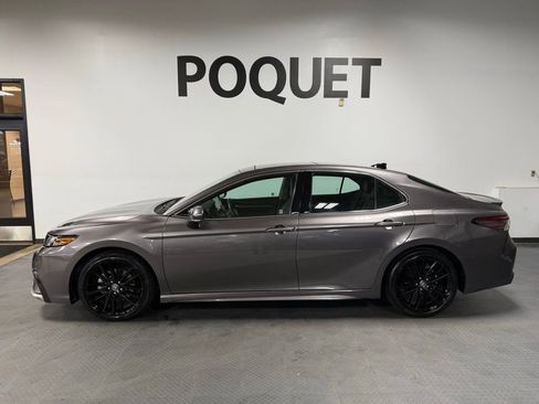 Used 2022 Toyota Camry XSE w/ Navigation Package image 1