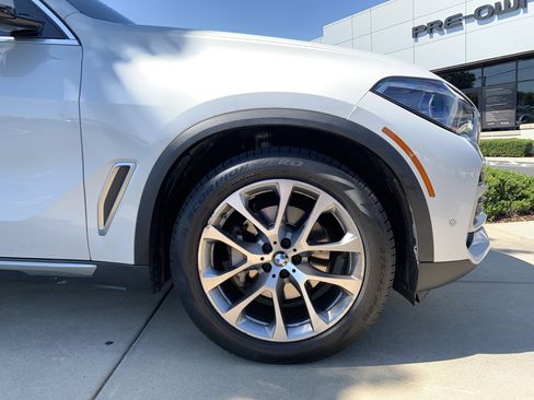 Used 2023 BMW X5 xDrive40i w/ Executive Package AWD/4WD image 13