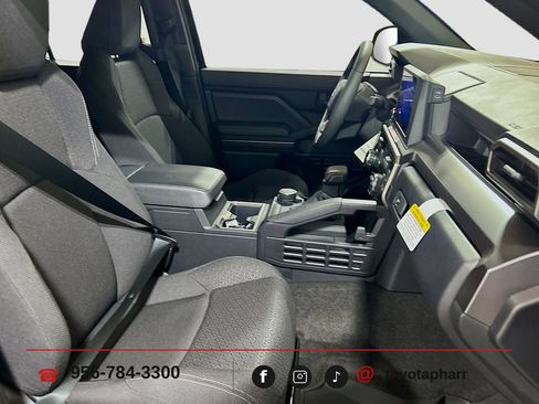 New 2026 Toyota 4Runner SR5 AWD/4WD image 28
