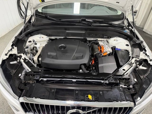 Used 2021 Volvo XC60 T8 Inscription AWD/4WD image 28