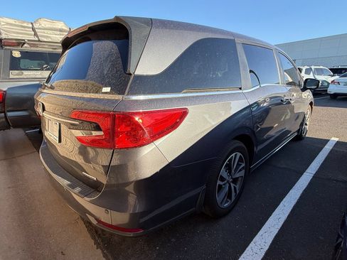 Used 2024 Honda Odyssey Touring image 4