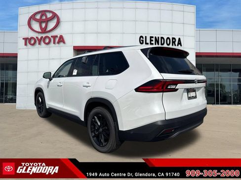 New 2026 Toyota Grand Highlander FWD image 7