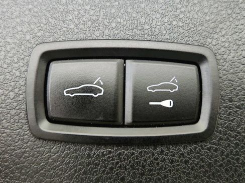 Used 2020 Porsche Macan AWD/4WD image 34
