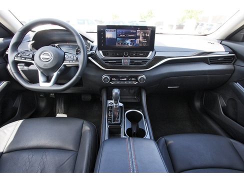 Certified 2025 Nissan Altima 2.5 SR FWD image 11