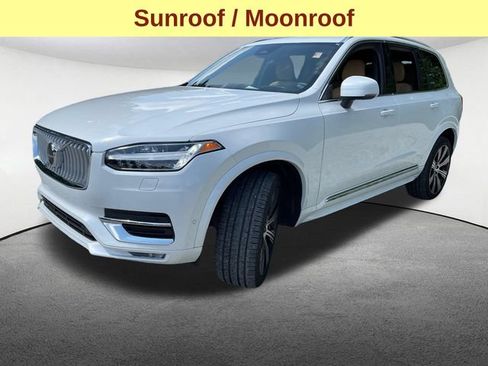 Used 2025 Volvo XC90 B5 Ultra w/ Protection Package Premier AWD/4WD image 5