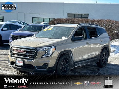 Used 2023 GMC Terrain AT4 image 4