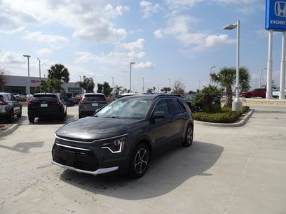 Used 2023 Kia Niro EX