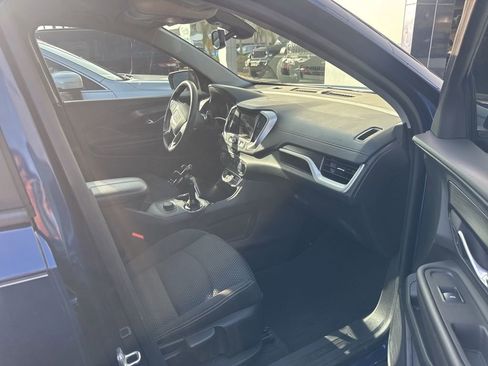 Used 2022 GMC Terrain SLE w/ Elevation Edition image 13