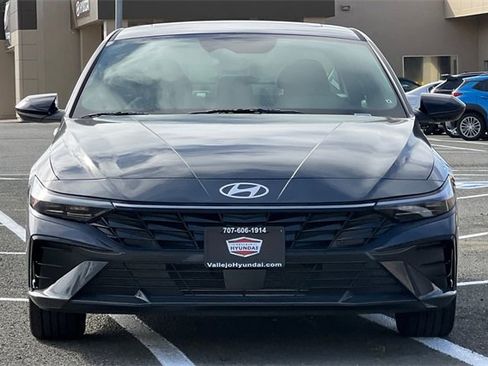 New 2026 Hyundai Elantra SEL Sport image 3