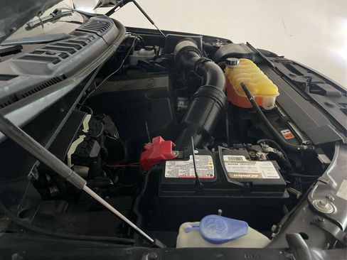 Used 2017 Ford F150 Platinum w/ Equipment Group 701A Luxury image 24