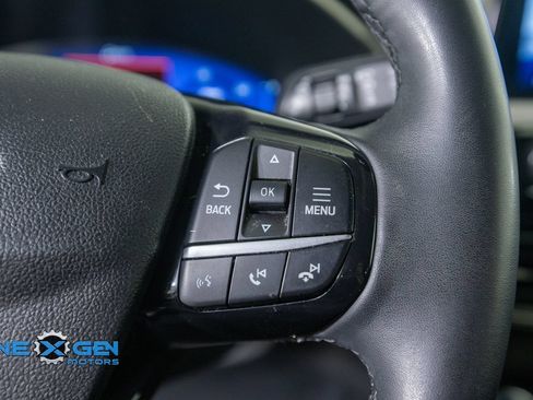 Used 2021 Ford Escape SEL w/ Technology Package AWD/4WD image 15