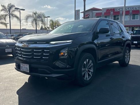 Used 2025 Chevrolet Equinox LT FWD image 1