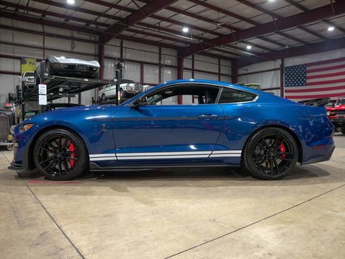 Used 2022 Ford Mustang Shelby GT500 w/ Technology Package image 4