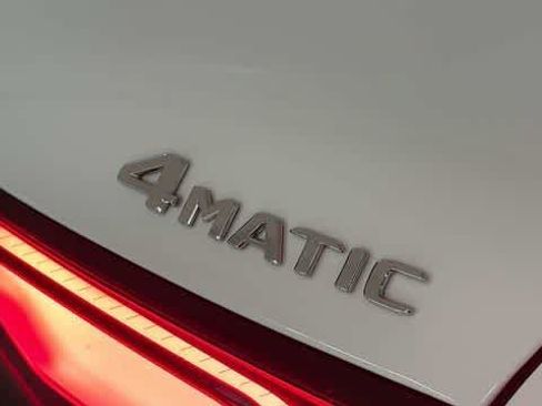 Used 2026 Mercedes-Benz GLC 300 4MATIC image 11