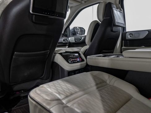 Used 2021 Lincoln Navigator L Black Label w/ Cargo Convenience Package image 39