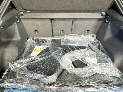 New 2025 Audi Q3 2.0T Premium image 24