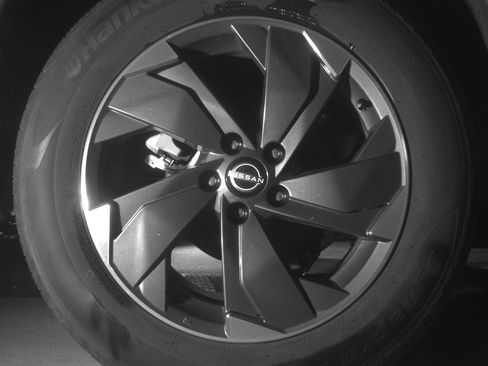 Used 2025 Nissan Rogue SV image 15