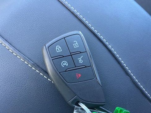 Used 2025 GMC Acadia Elevation image 35