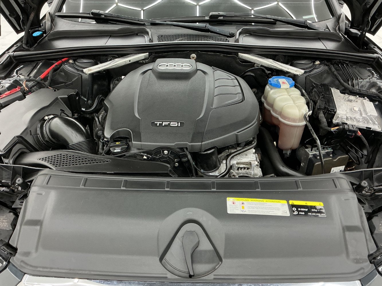 Used 2018 Audi A4 2.0T Premium Plus w/ Premium Plus Package AWD/4WD image 43