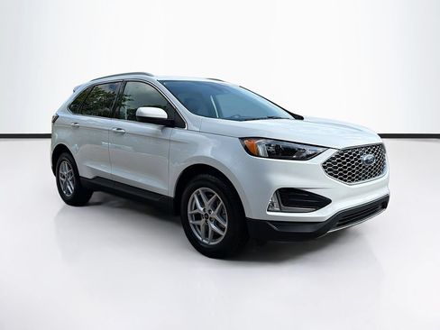 Certified 2023 Ford Edge SEL w/ Convenience Package AWD/4WD image 3