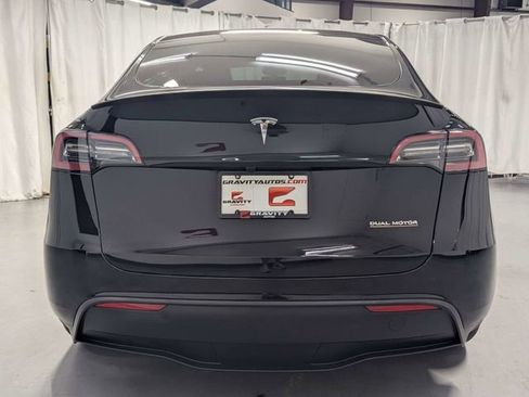 Used 2024 Tesla Model Y Performance image 25