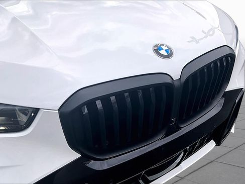 Certified 2025 BMW X5 sDrive40i w/ M Sport Package RWD image 29