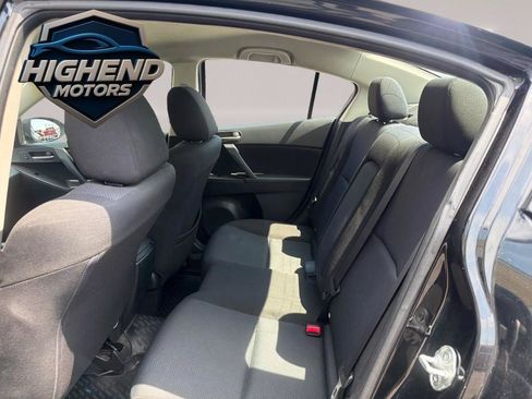 Used 2011 MAZDA MAZDA3 i Touring FWD image 14