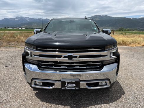 Used 2021 Chevrolet Silverado 1500 LTZ w/ LTZ Premium Package AWD/4WD image 2